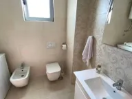 Prodaja, četvorosoban stan, 179m2, Dobre Vode, Bar