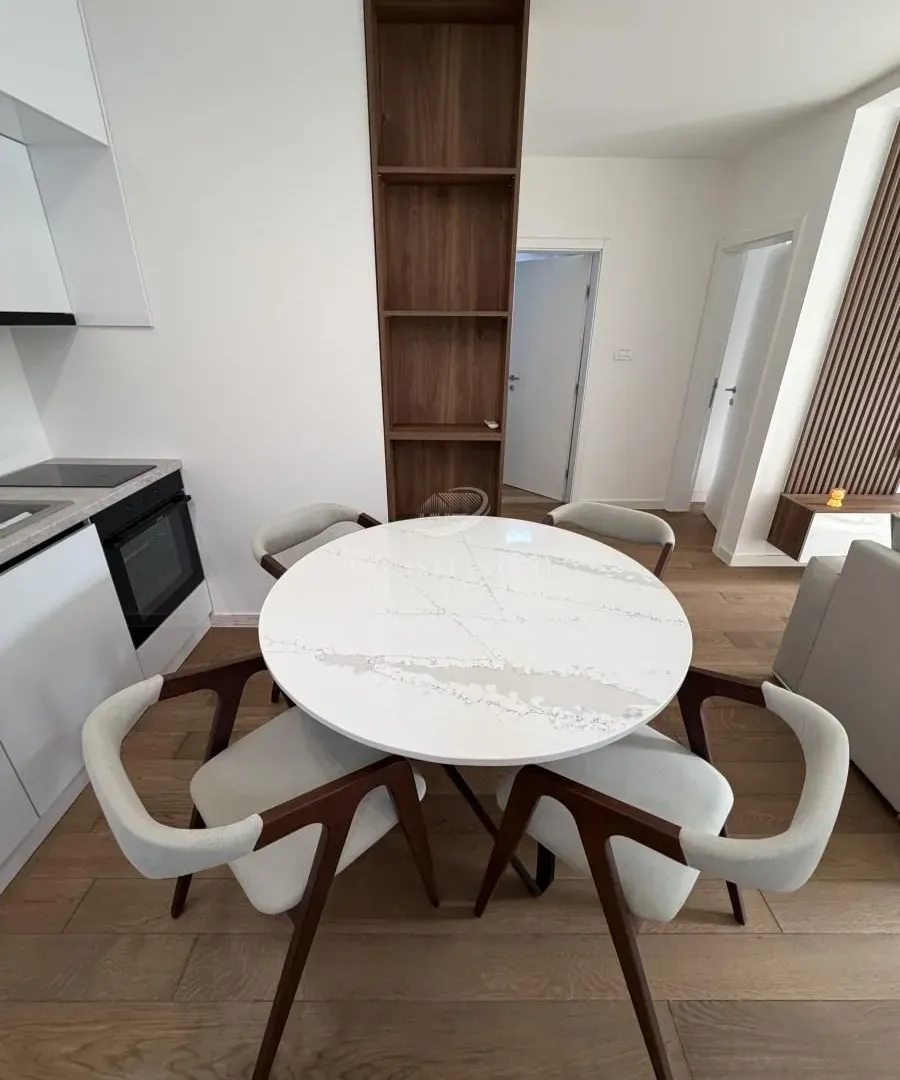 Izdavanje, jednosoban stan, 45m², Lekino Brdo, Voždovac Sve Podlokacije
