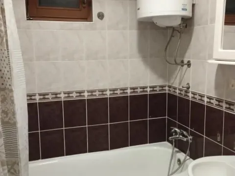 Izdavanje, dvosoban stan, 45m², Centar, Novi Sad - image 7