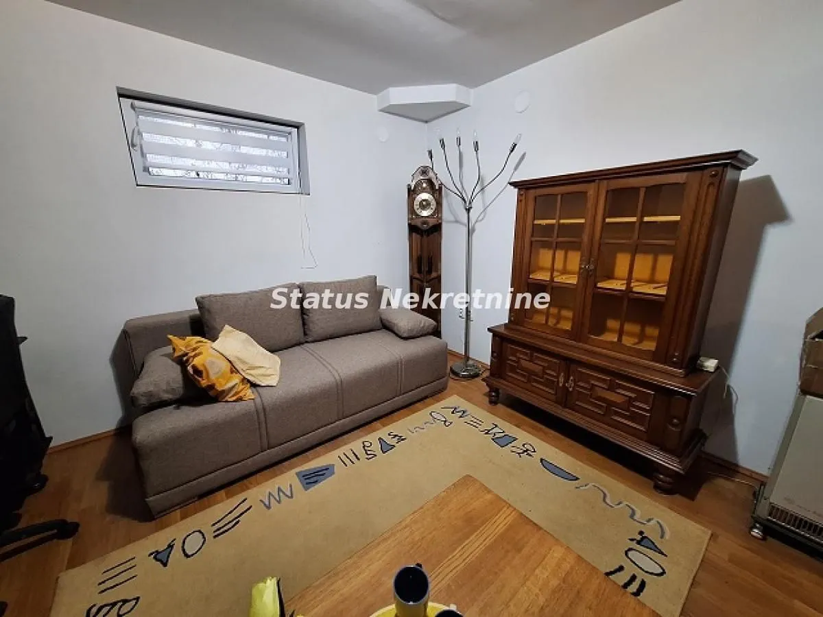Izdavanje, dvosoban stan, 52m², Bulevar Oslobodjenja, Novi Sad Sve Podlokacije
