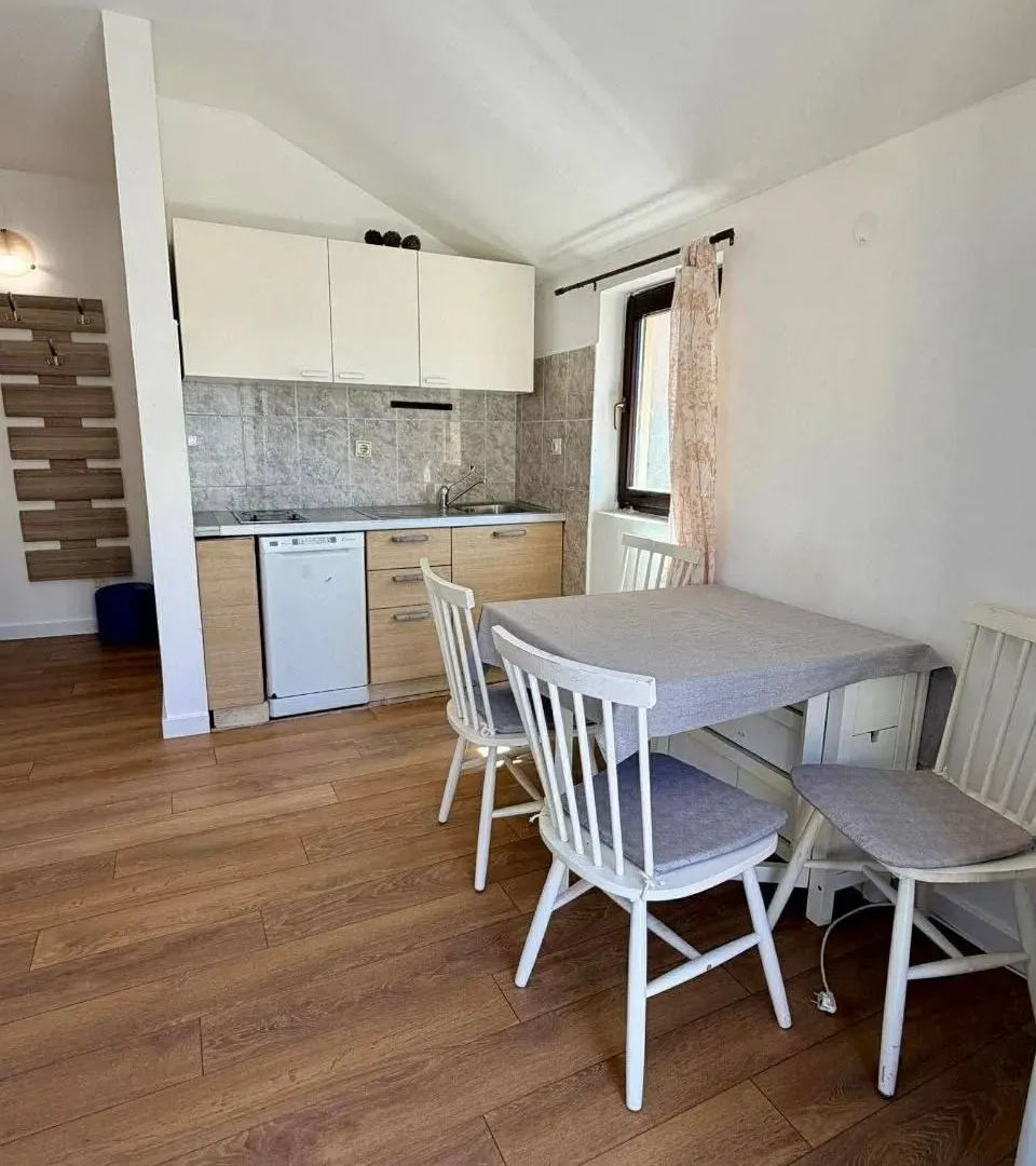 Prodaja, garsonjera, 46m², Bečići, Budva