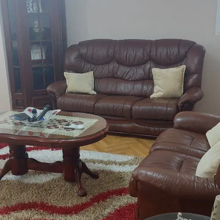 Izdavanje, dvosoban stan, 78m², Blok 5, Podgorica