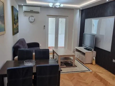 Izdavanje, jednosoban stan, 45m², Preko Morače, Podgorica - image 9