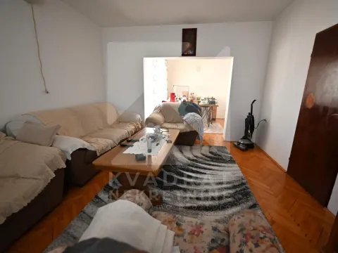 Sale, house, 370m², Stari Aerodrom, Podgorica - image 28