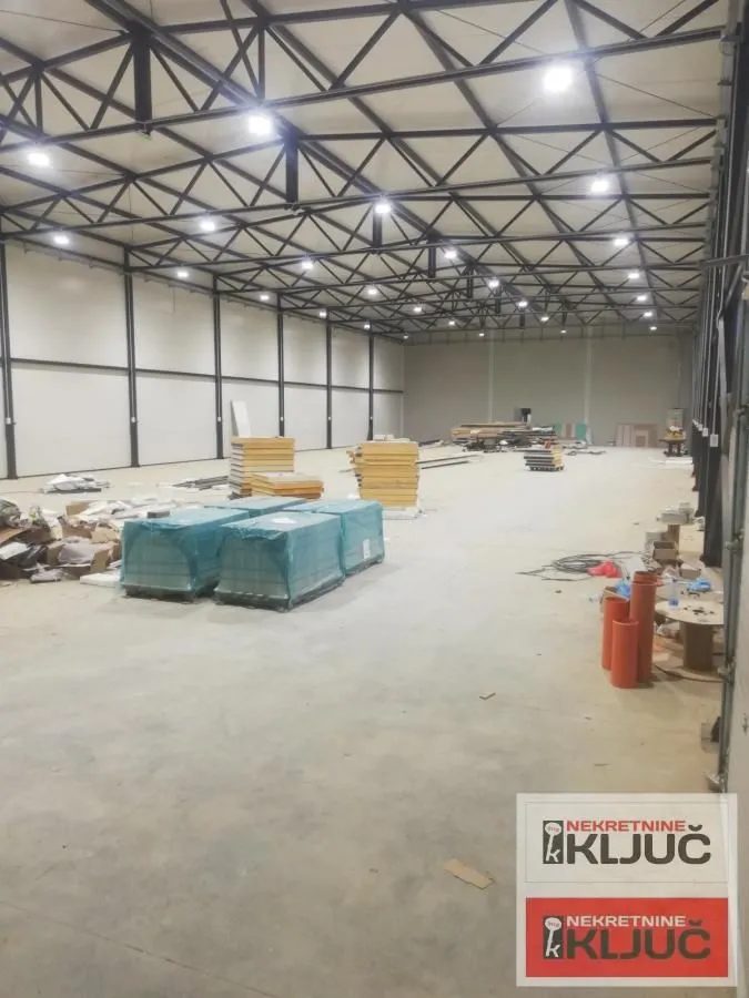 Rent, office space, 1000m², Rumenka, Novi Sad Sve Podlokacije