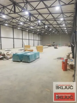 Rent, office space, 1000m², Rumenka, Novi Sad Sve Podlokacije - image 3