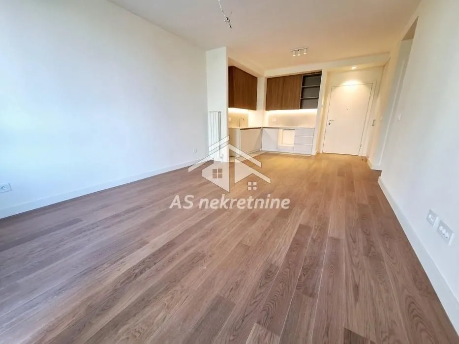 Izdavanje, dvosoban stan, 56m², Savski Venac, Beograd