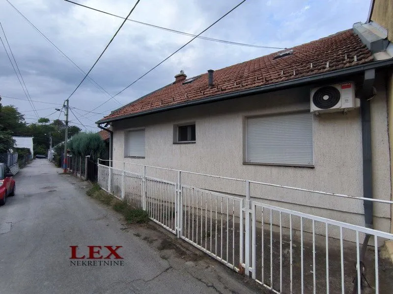 Prodaja, kuća, 195m², Zvezdarska Šuma, Zvezdara Sve Podlokacije