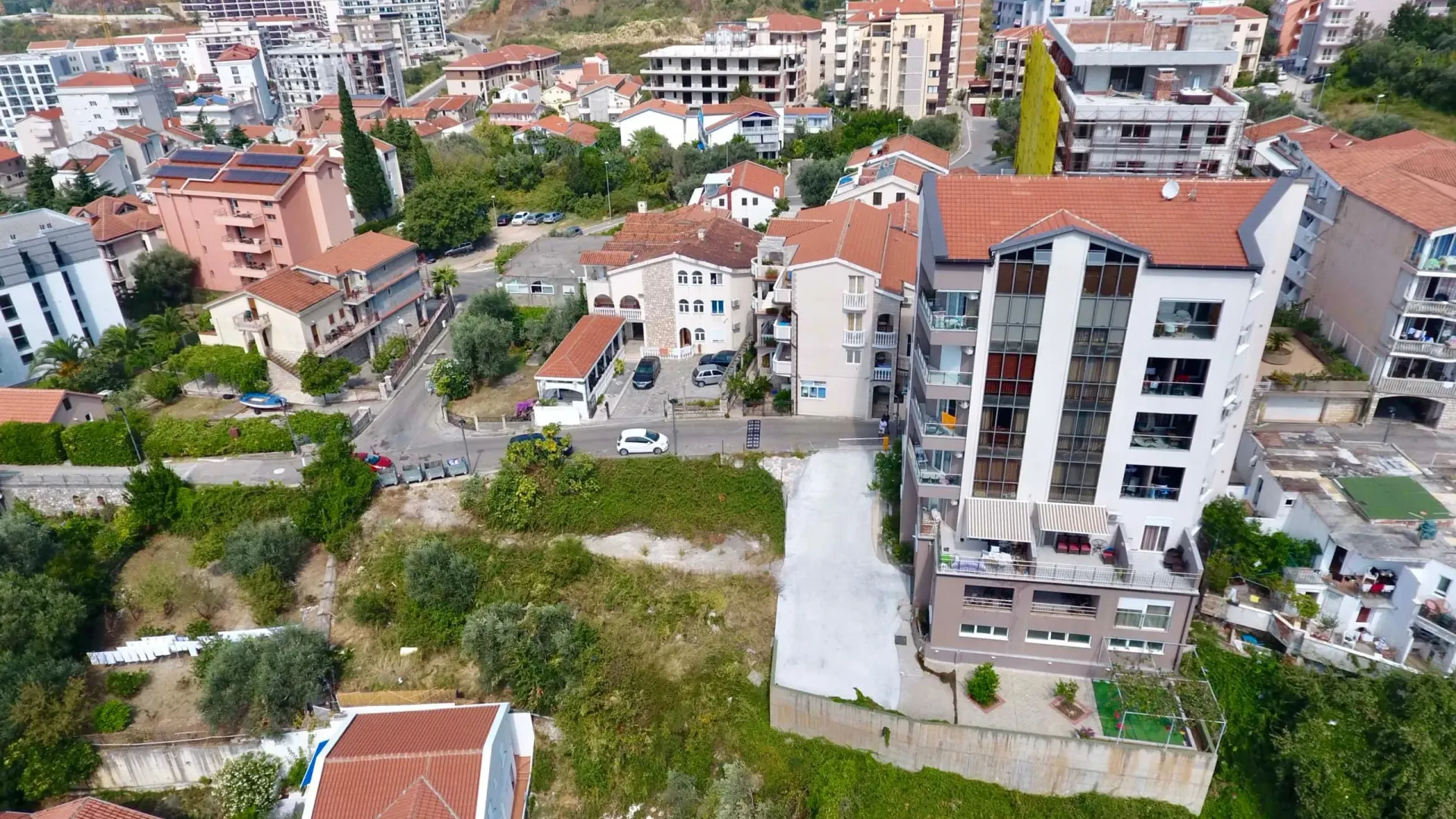 Prodaja, plac, 2000m², Bečići, Budva