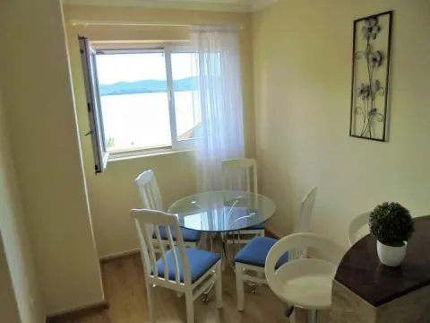 Rent, one bedroom apartment, 55m², Centar, Tivat - image 8