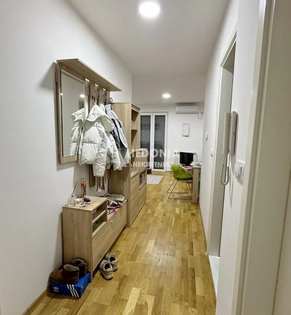 Rent, one bedroom apartment, 30m², Zemun Gornji Grad, Zemun Sve Podlokacije