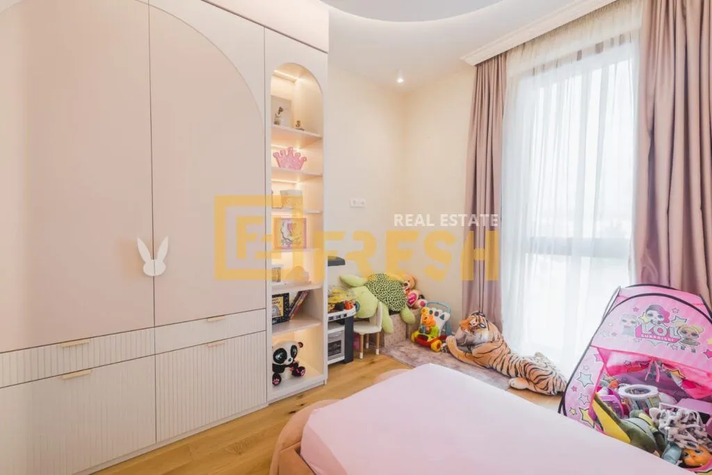 Prodaja, trosoban stan, 149m², Centar, Podgorica