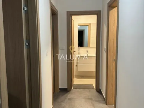 Izdavanje, dvosoban stan, 70m², City Kvart, Podgorica - image 4