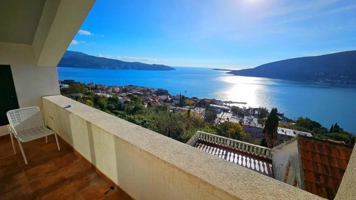 Prodaja, kuća, 280m², Herceg Novi, Crna Gora
