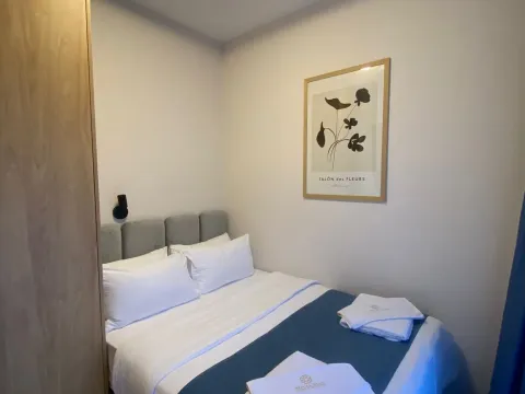 Izdavanje, trosoban stan, 85m², Kavač, Kotor - image 13