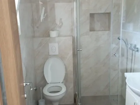 Izdavanje, jednosoban stan, 45m², Dumidran, Tivat - image 4