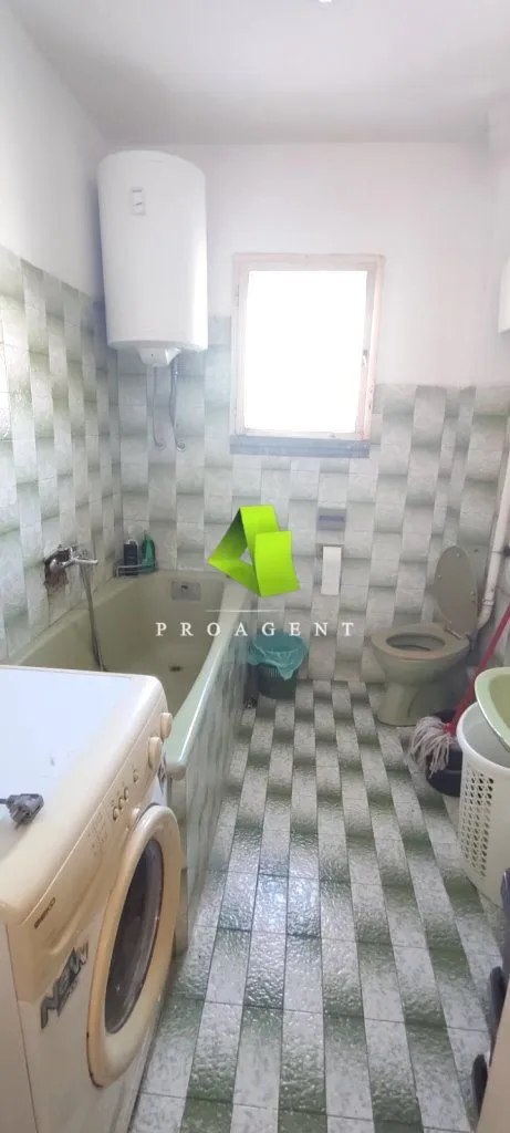 Prodaja, trosoban stan, 95m², Pantelej, Niš