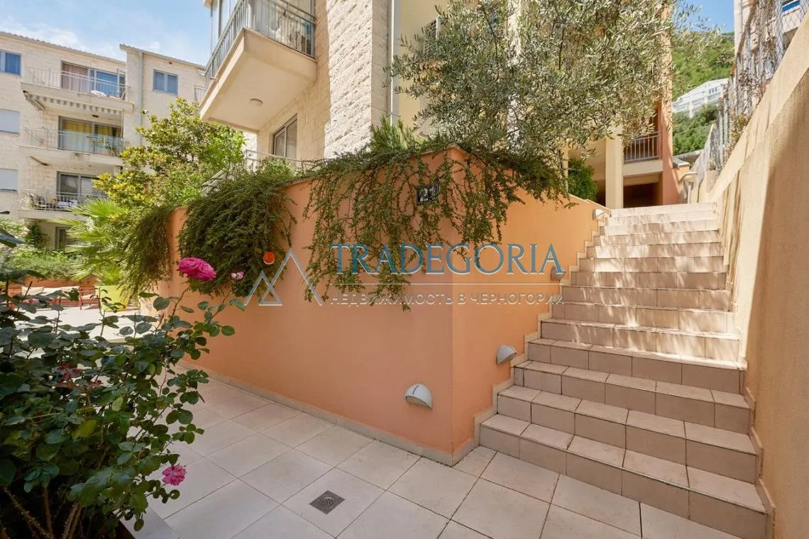 Prodaja, dvosoban stan, 68m², Petrovac, Budva