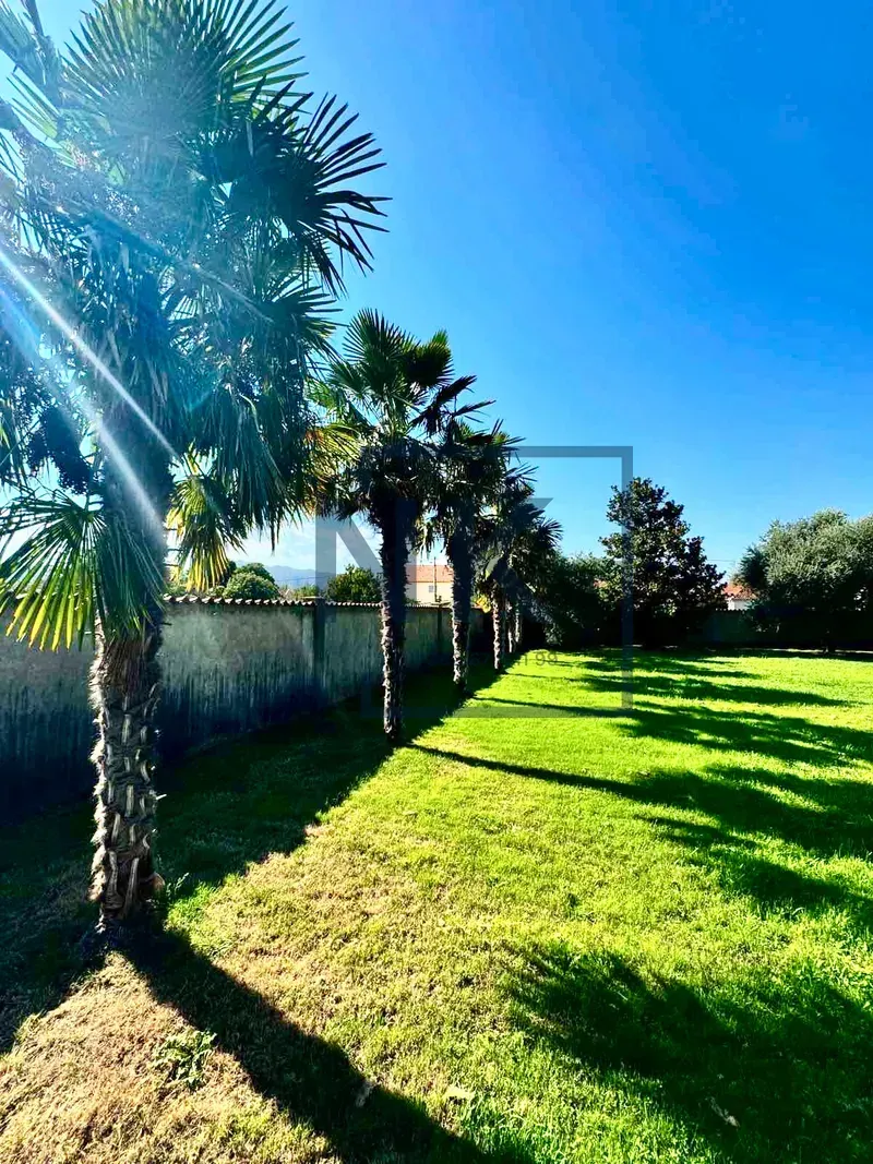 Izdavanje, kuća, 450m², Donja Gorica, Podgorica