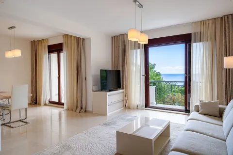 Prodaja, trosoban stan, 86m², Petrovac, Budva - image 14