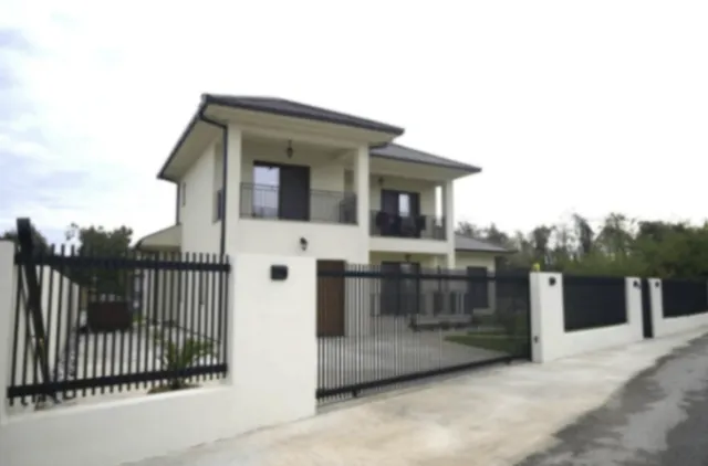 Prodaja, kuća, 212m², Tološi, Podgorica