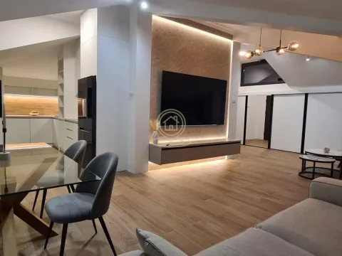 Izdavanje, trosoban stan, 200m², Savski Venac, Beograd - image 11