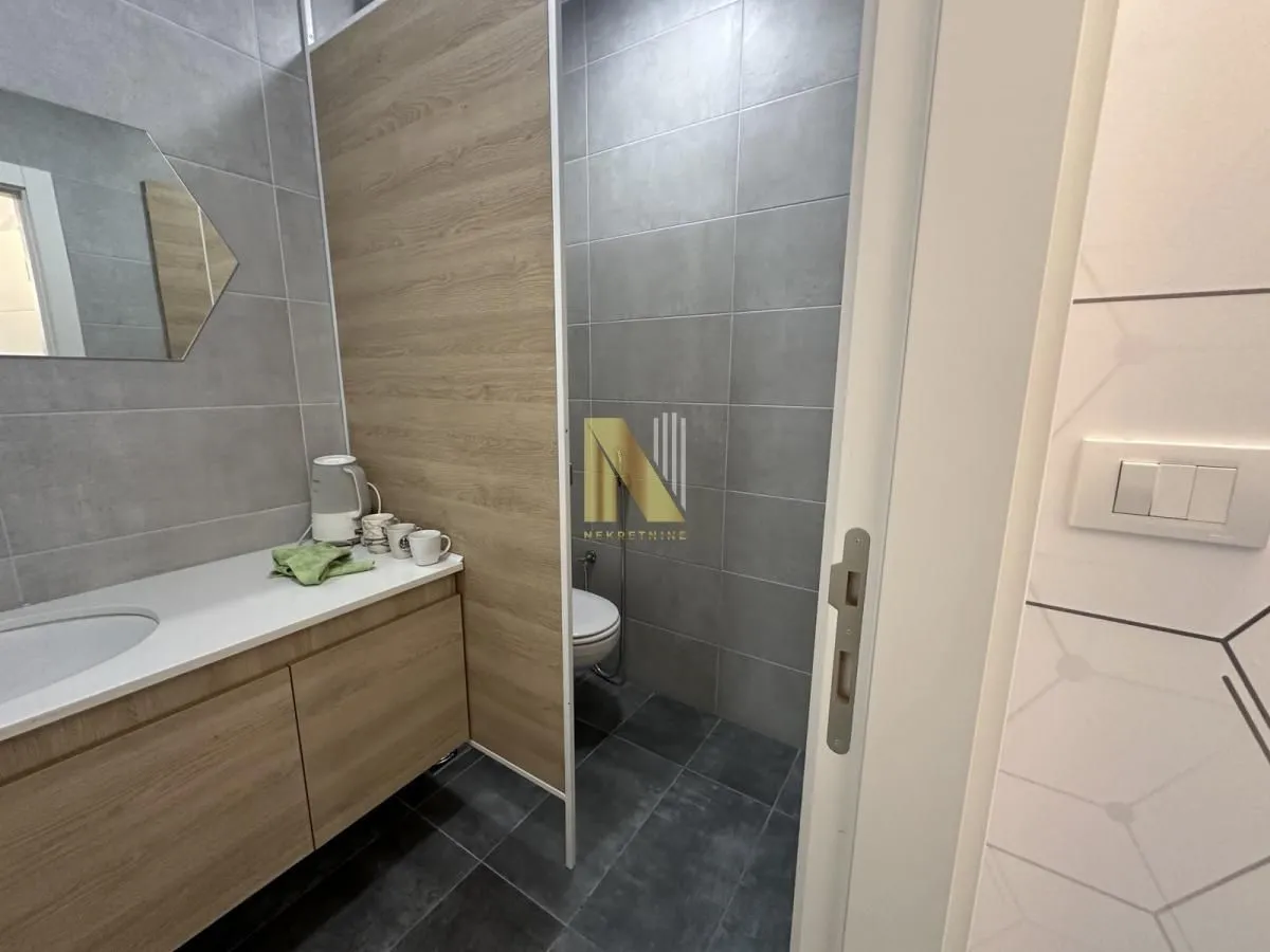 Rent, office space, 90m², Nova Detelinara, Novi Sad Sve Podlokacije