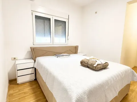Izdavanje, dvosoban stan, 72m², Blok 9, Podgorica - image 6