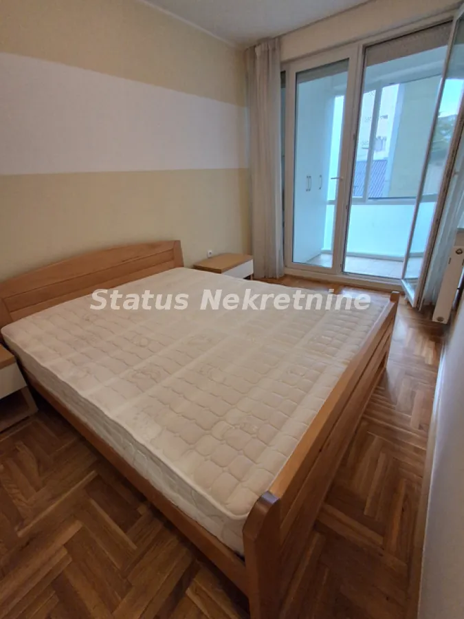 Izdavanje, dvosoban stan, 43m², Grbavica, Novi Sad Sve Podlokacije
