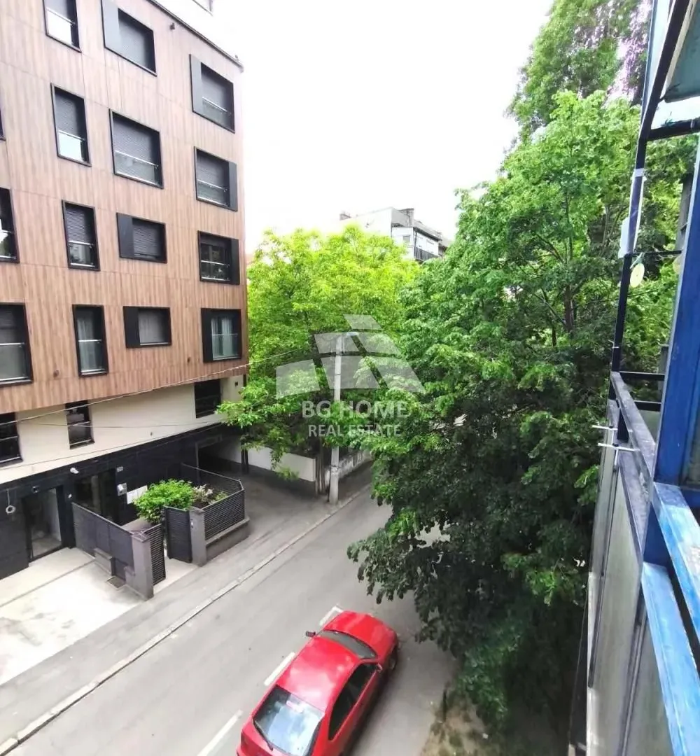 Rent, three bedroom apartment, 87m², Južni Bulevar, Vračar Sve Podlokacije