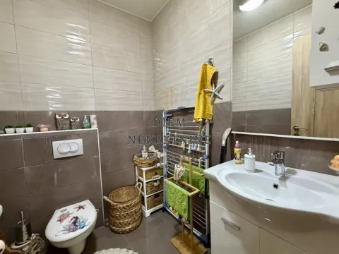 Prodaja, dvosoban stan, 63m², Centar, Bar - image 2