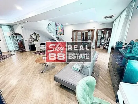 Rent, apartment, 330m², Savski Venac, Beograd - image 2
