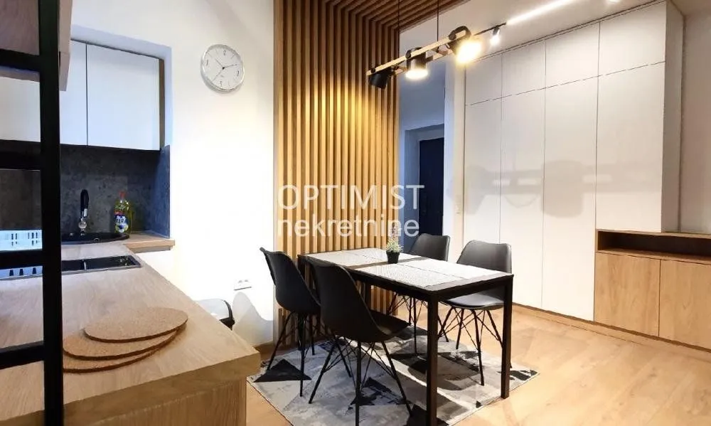 Izdavanje, jednosoban stan, 31m², Skadarlija, Beograd