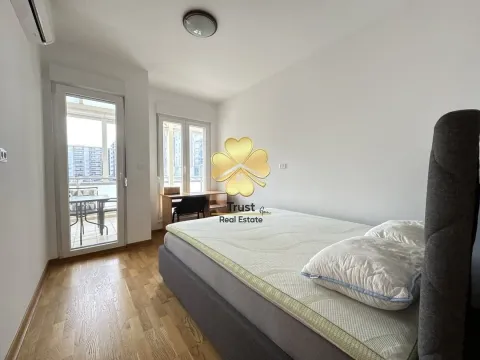 Izdavanje, dvosoban stan, 85m², City Kvart, Podgorica - image 9