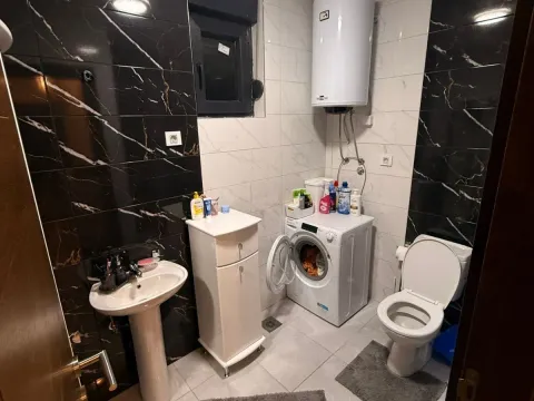 Izdavanje, dvosoban stan, 60m², Zabjelo, Podgorica - image 11