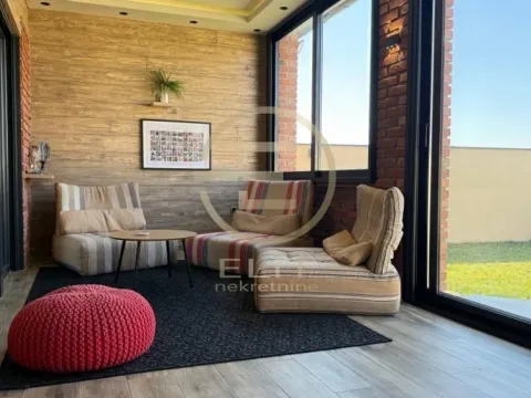 Prodaja, kuća, 165m², Petrovaradin, Novi Sad - image 14