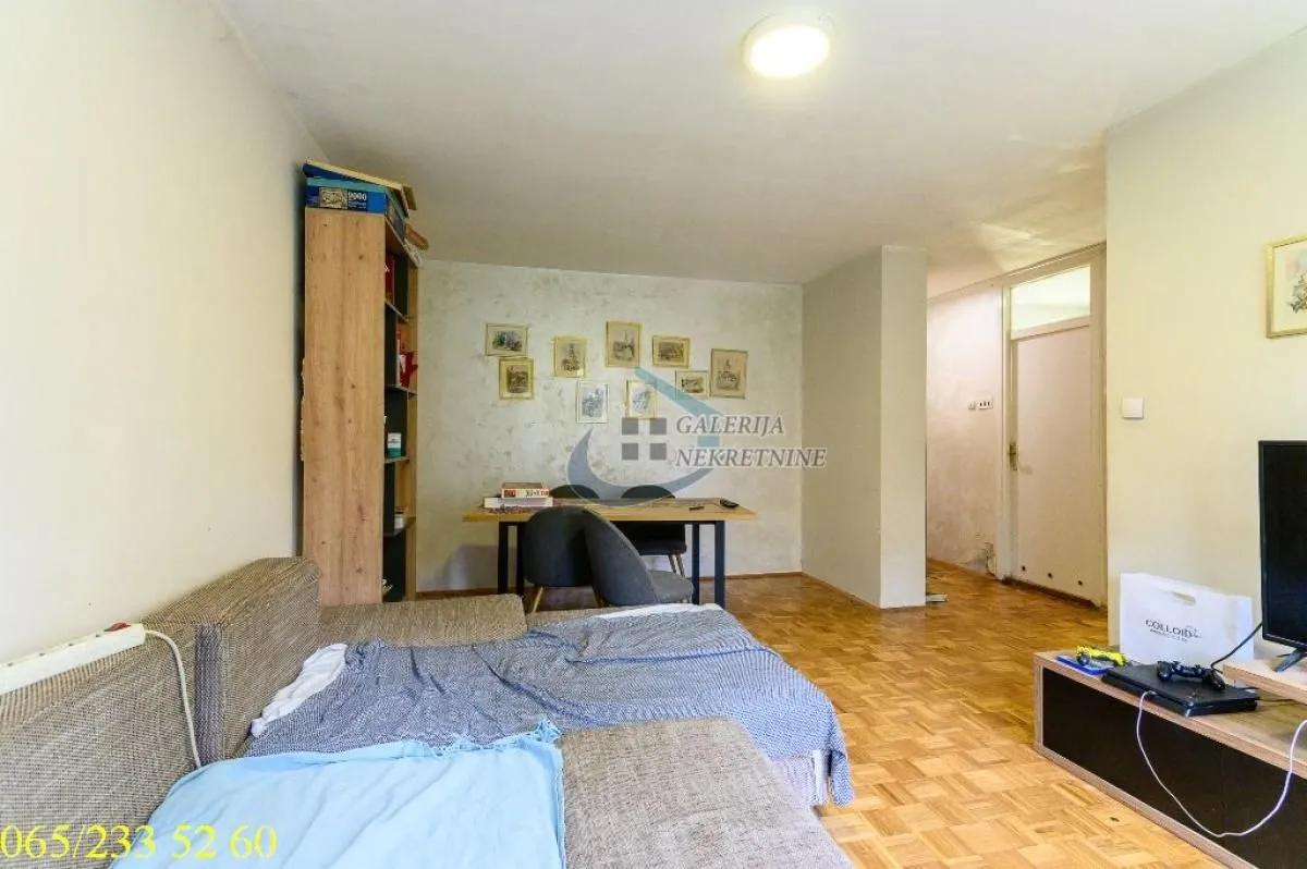 Sale, three bedroom apartment, 73m², Novi Beograd Blok 34, Novi Beograd Sve Podlokacije