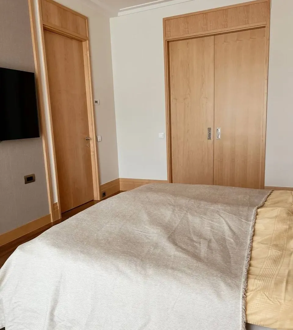 Prodaja, dvosoban stan, 152m², Centar, Tivat