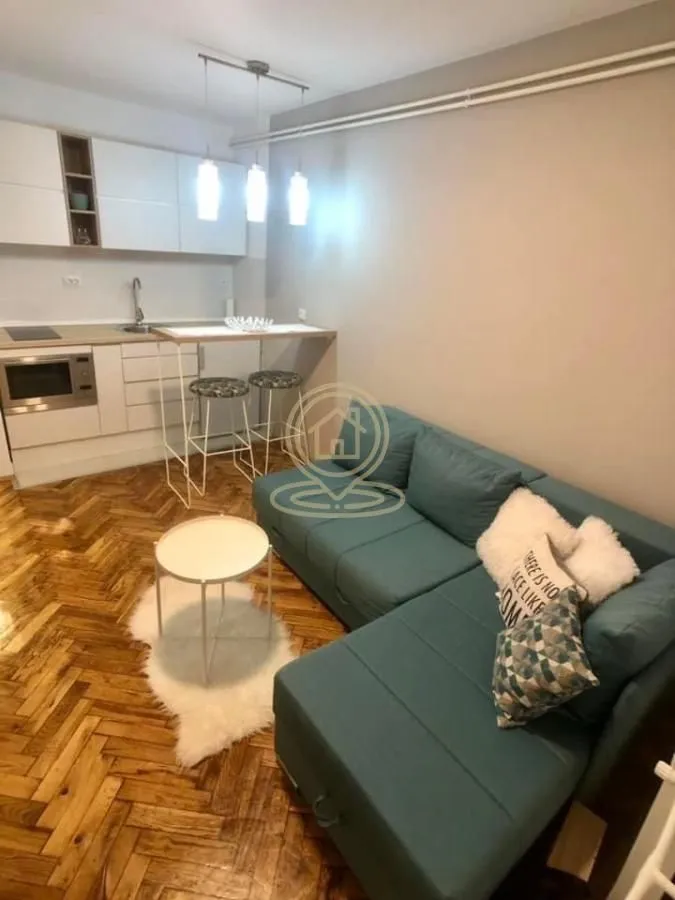 Izdavanje, garsonjera, 20m², Stari grad, Novi Sad