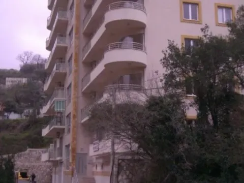 Izdavanje, jednosoban stan, 42m², Bečići, Budva - image 5