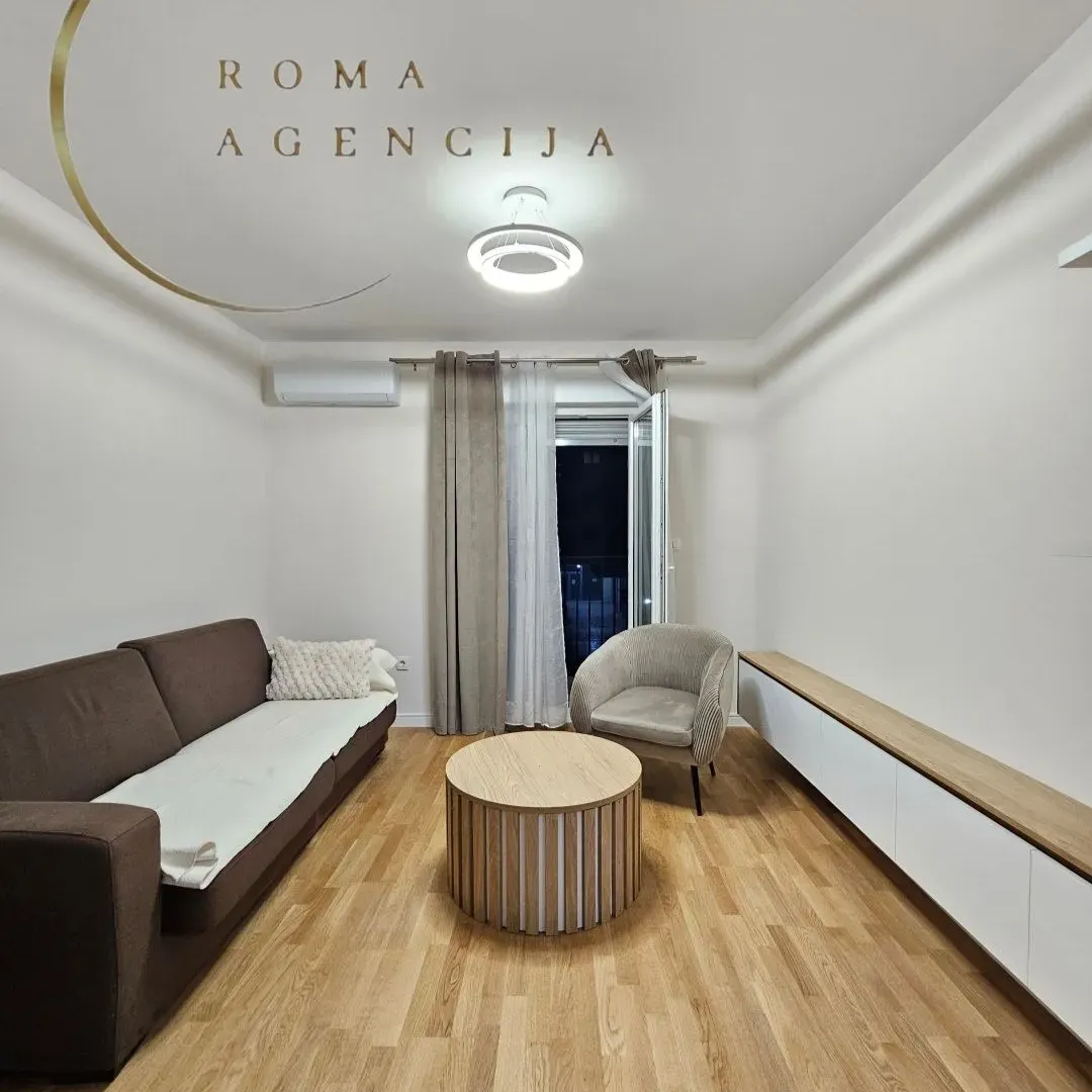 Izdavanje, jednosoban stan, 42m², Pobrežje, Podgorica
