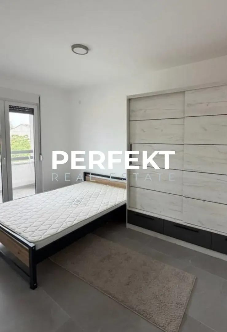 Prodaja, trosoban stan, 68m², Pančevo, Srbija