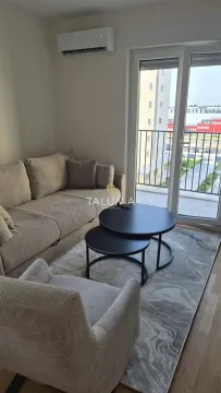 Rent, one bedroom apartment, 40m², Pobrežje, Podgorica - image 2