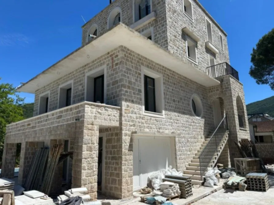 Prodaja, kuća, 500m², Donja Lastva, Tivat