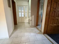 Izdavanje, kuća, 350m², Zlatica, Podgorica - image 5