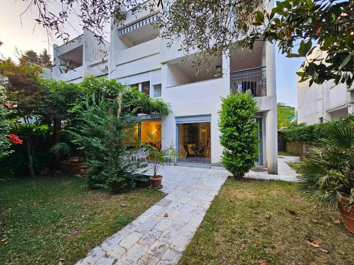 Rent, three bedroom apartment, 150m², Gorica C, Podgorica