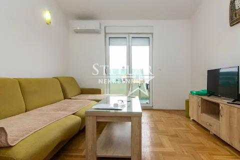 Rent, one bedroom apartment, 46m², Stari Aerodrom, Podgorica - image 2