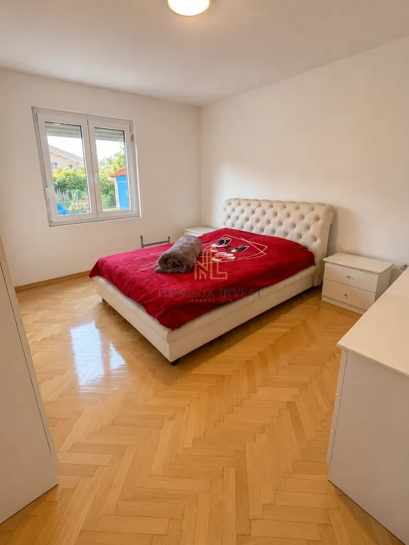 Rent, house, 350m², Zlatica, Podgorica
