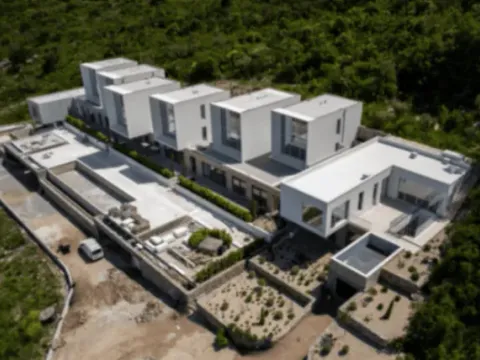 Sale, two bedroom apartment, 183m², Krašići, Tivat - image 2