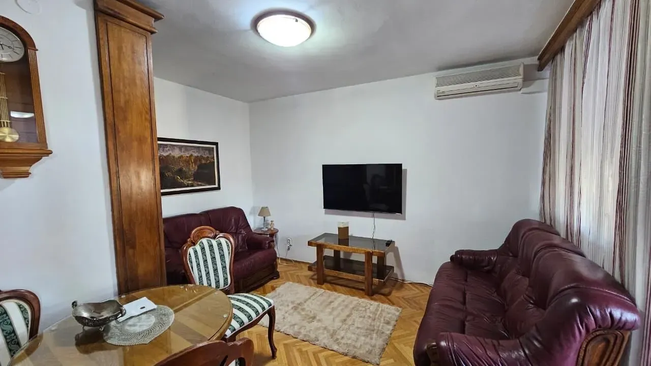 Izdavanje, jednosoban stan, 41m², Preko Morače, Podgorica